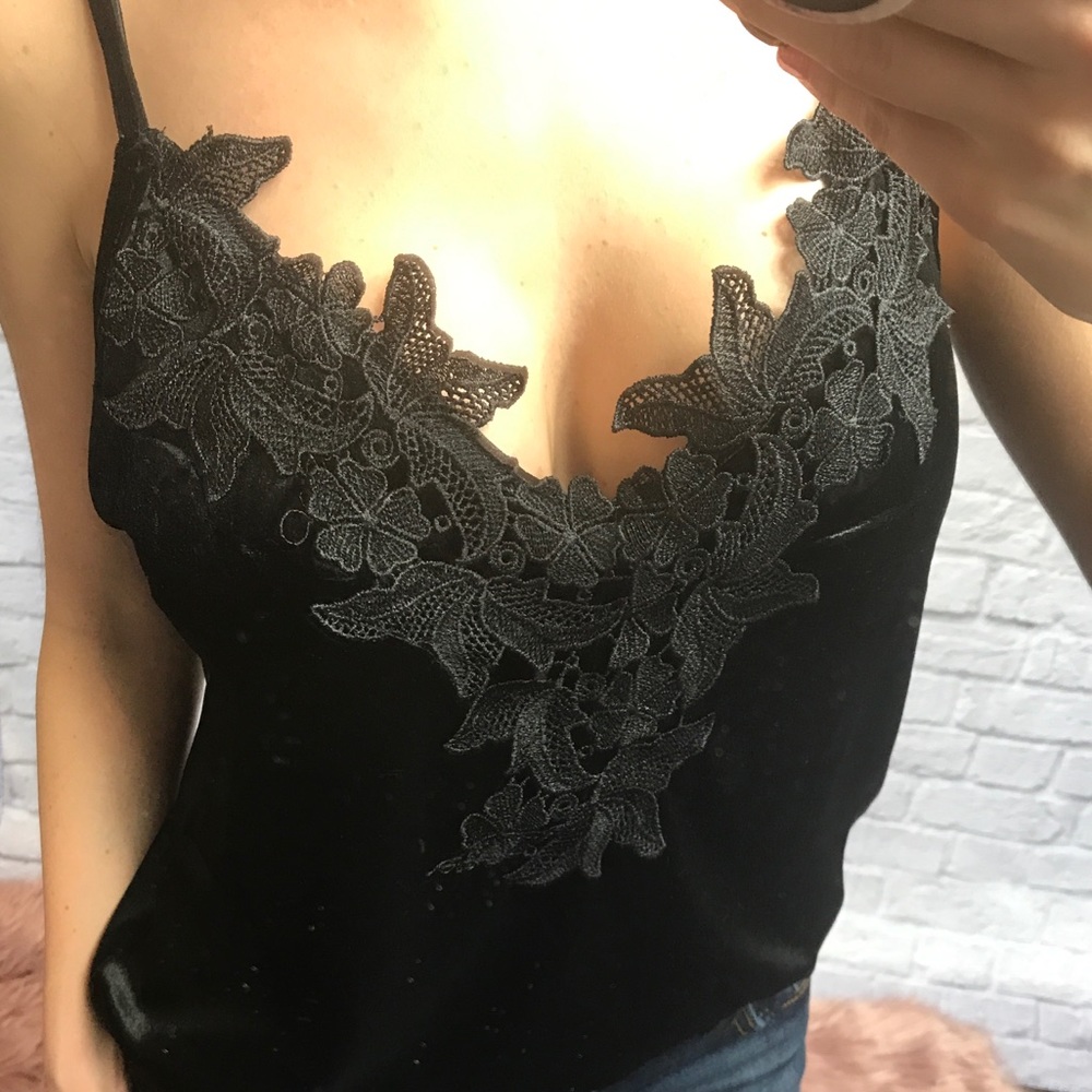 LAST ONE//RAVISHING Velvet Cami in Black - Picture 5 of 8